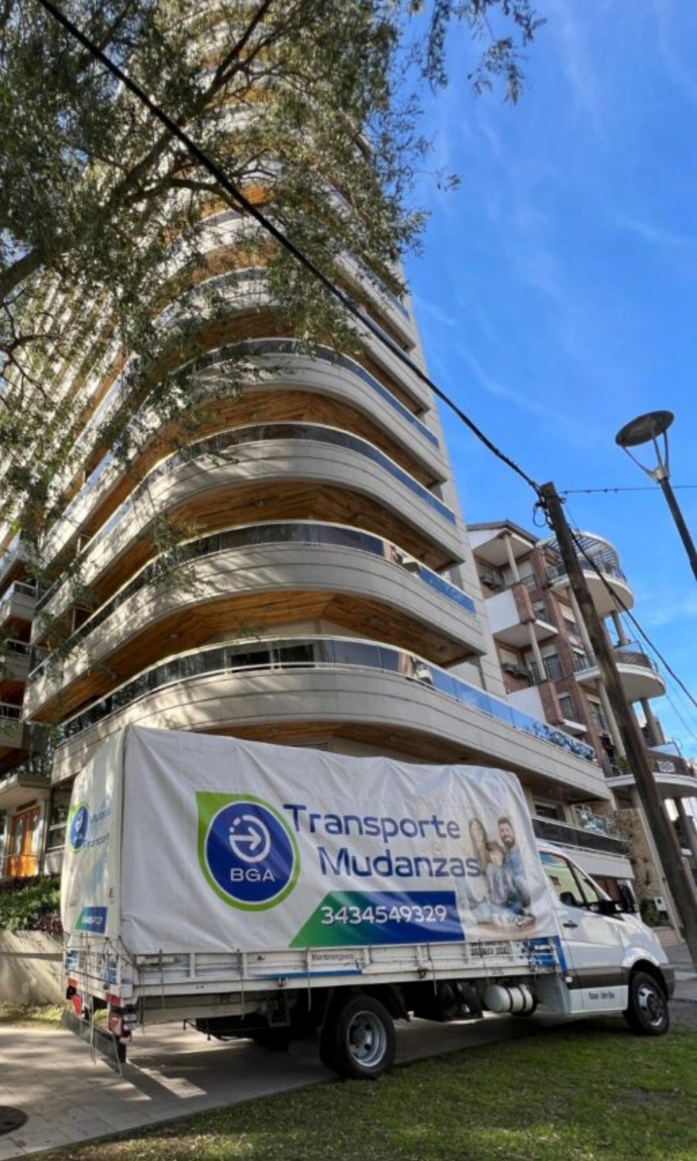 Izaje por balcón